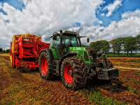 Czym się różnie działalność gospodarcza od działalności rolniczej?