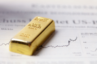 Inwestycja w złoto czy lokata w banku — co się bardziej opłaca?
