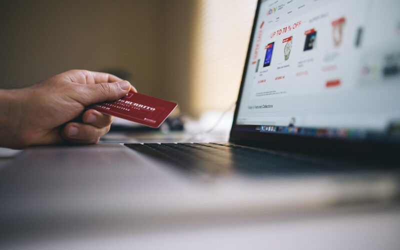 Księgowość dla e-commerce: jak optymalizować podatki i koszty w sklepach internetowych?