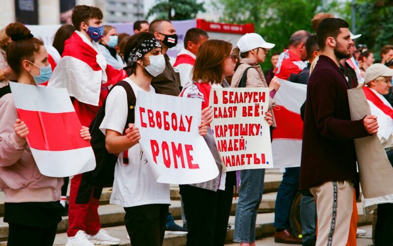 Co się dzieje ze składkami Polaków? ZUS pokrył 82,6% wydatków z własnych środków w 2025 roku
