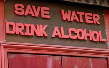 Podwyżka akcyzy na alkohol w 2026 roku – rząd planuje 2,8 mld zł na ochronę zdrowia
