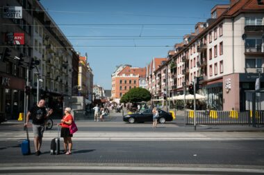 Kobiety będą pracować dłużej? Minister: "nie ma zgody" na taki projekt
