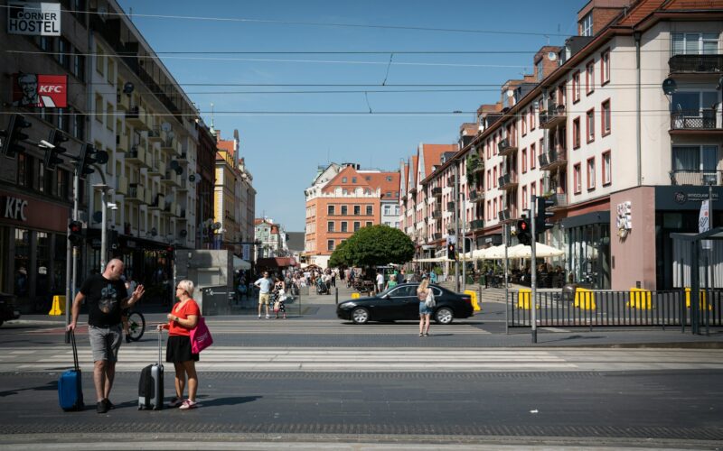 Kobiety będą pracować dłużej? Minister: "nie ma zgody" na taki projekt