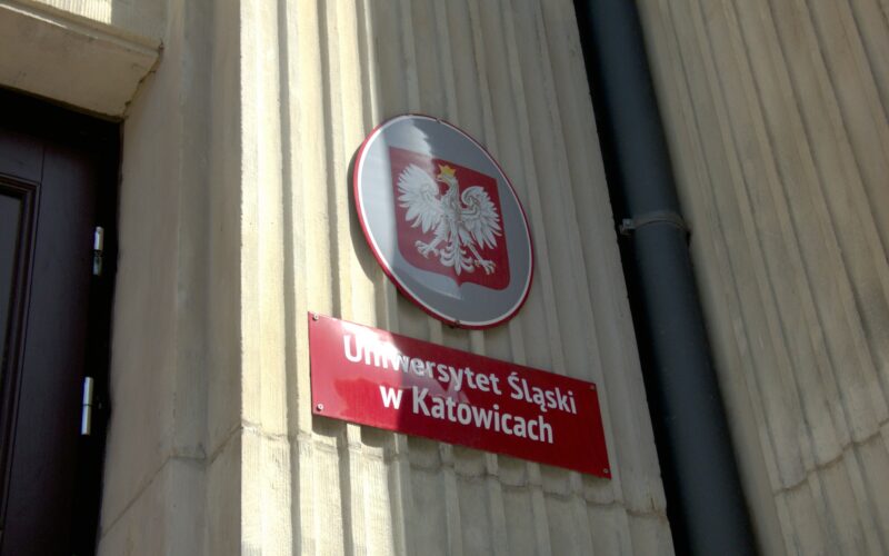Koniec anonimowości zarobków lekarzy — prezydent podpisał ustawę z PESELem