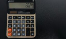 Mediana wynagrodzeń w Polsce: 7447 zł brutto, czyli ok. 5400 zł netto