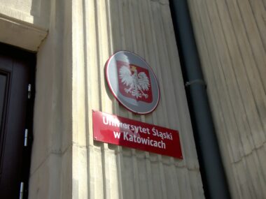 UOKiK i policja weszli do BIK, ING i mBanku — czy banki karały klientów za szukanie tańszych kredytów?