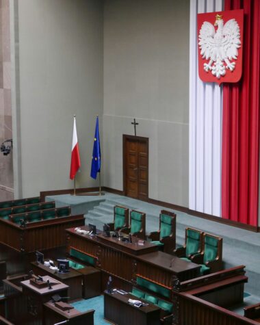 Budżet 2027: 8 mld na atom, składka UE rośnie do 47,6 mld zł, Fundusz Kościelny +11 mln