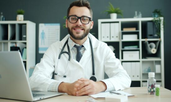 Od 1 stycznia 2027 r. L4 tylko na jedną umowę — na drugiej można pracować