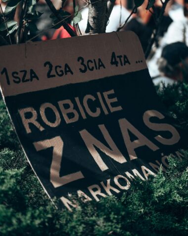 Płace realnie rosną najwolniej od 2023 roku — z 516 zł podwyżki zostaje 150 zł